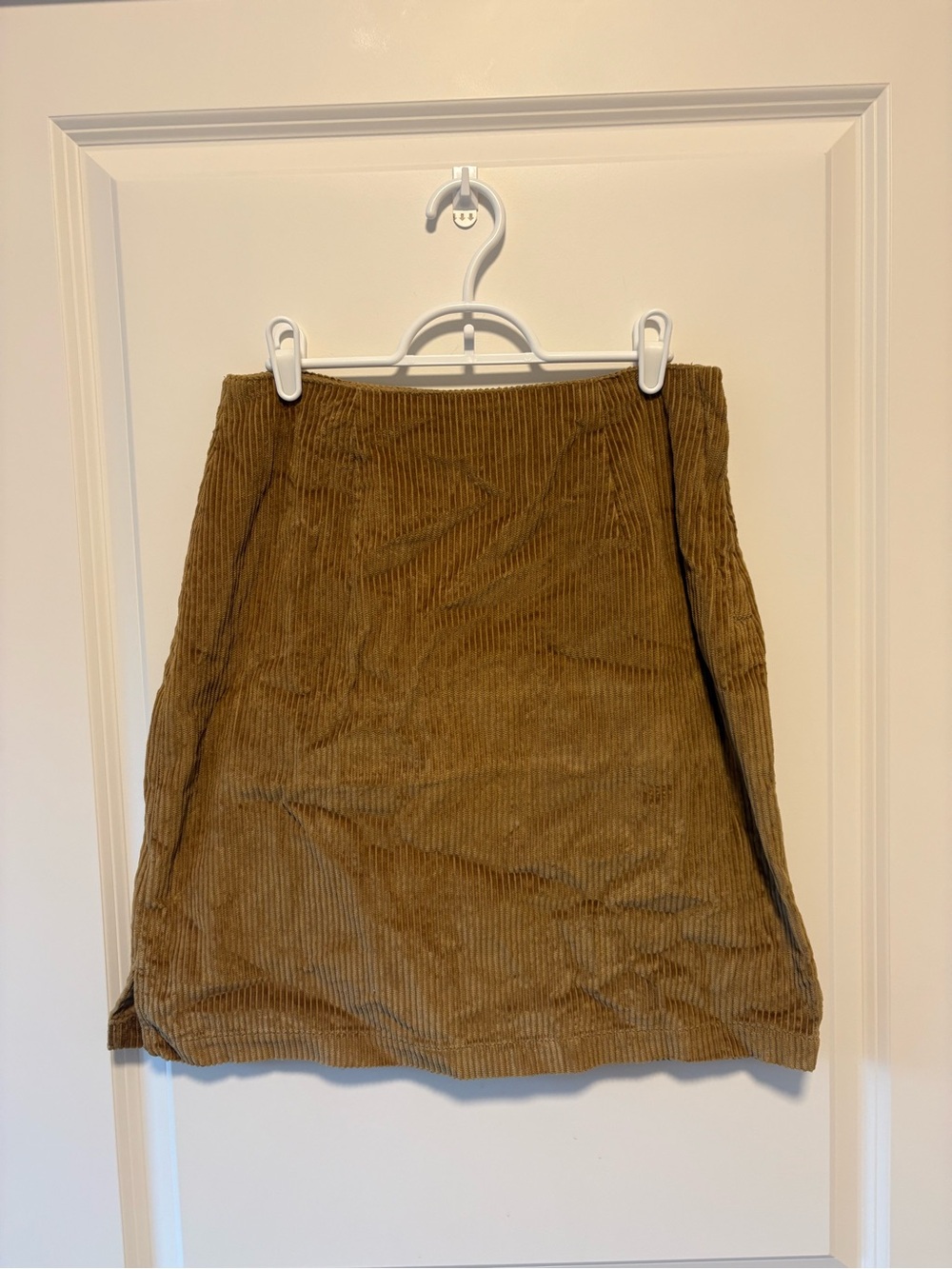 Ami Corduroy Midi Skirt in Camel
